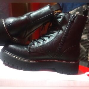 women's Unionbay fashion boots size 6.5
